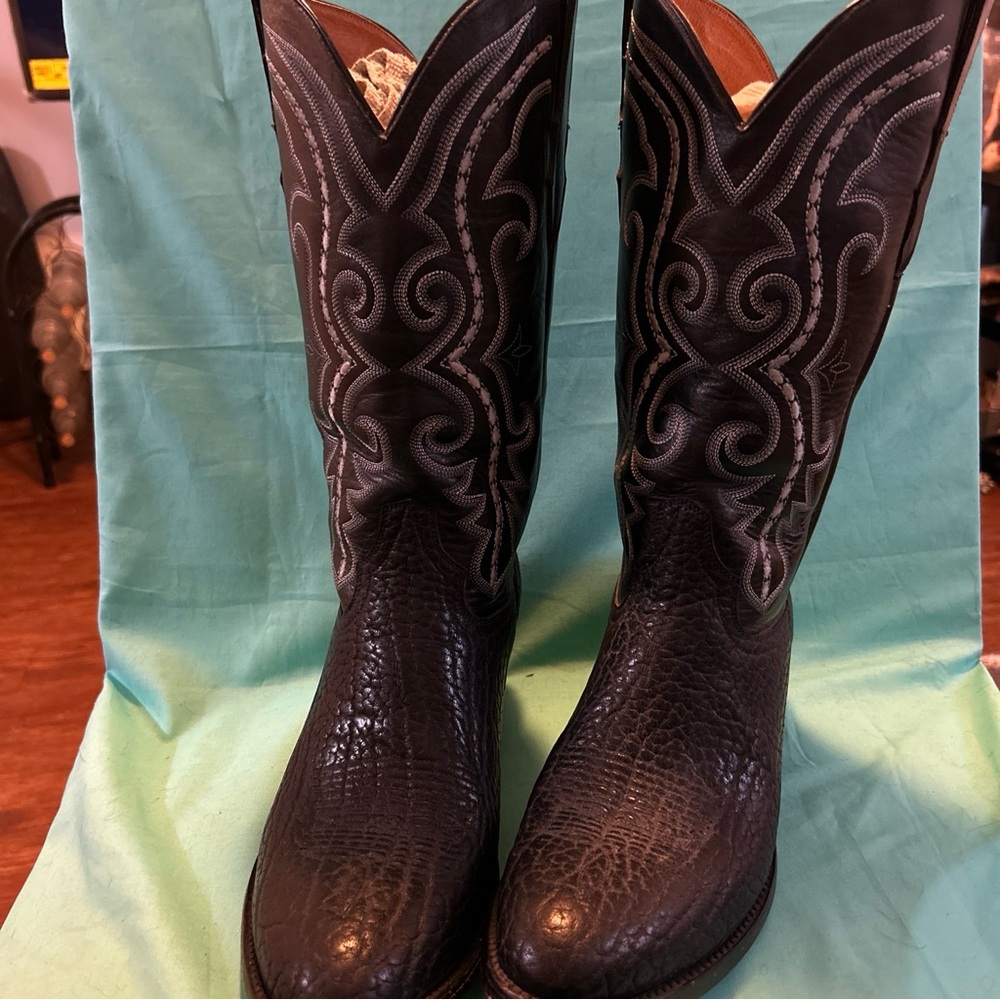 Boots - Picture 2 of 8